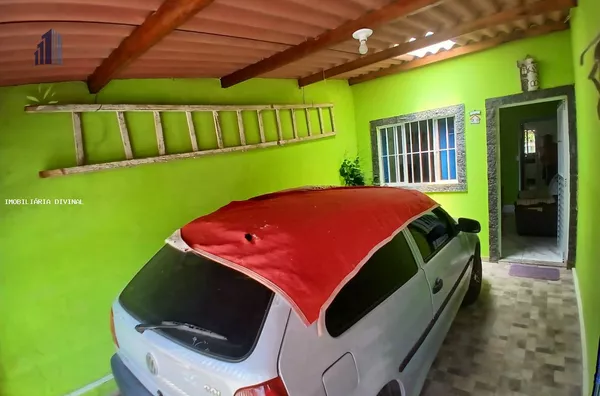 Casa para Venda em Ouro Fino / MG no bairro VILA RICA