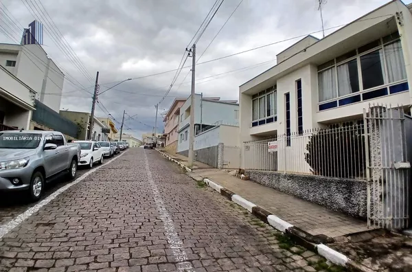 Casa para Venda em Ouro Fino / MG no bairro CENTRO