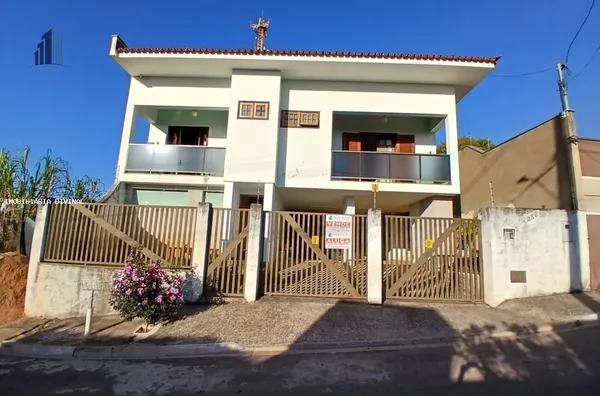 Casa para Venda em Ouro Fino / MG no bairro ALTO