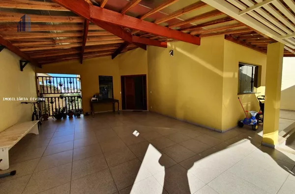 Casa para Venda em Ouro Fino / MG no bairro SANTA RITA