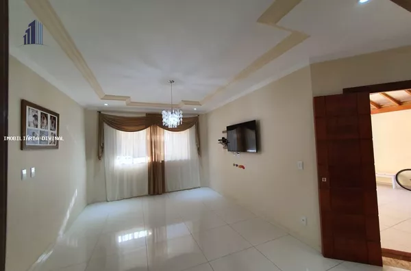 Casa para Venda em Ouro Fino / MG no bairro SANTA RITA