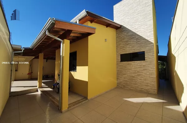 Casa para Venda em Ouro Fino / MG no bairro SANTA RITA