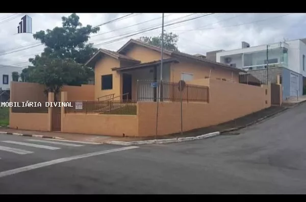Casa para Venda em Ouro Fino / MG no bairro PALOMOS