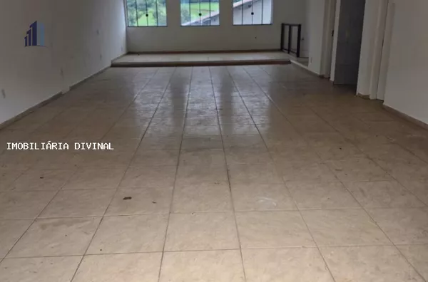 Salão Comercial para Locação em Ouro Fino / MG no bairro CENTRO