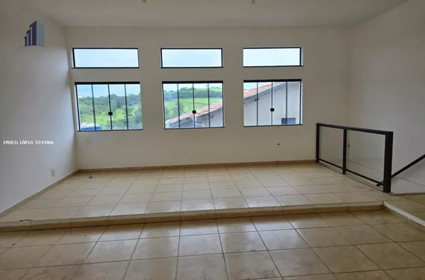 Salão Comercial para Locação em Ouro Fino / MG no bairro CENTRO