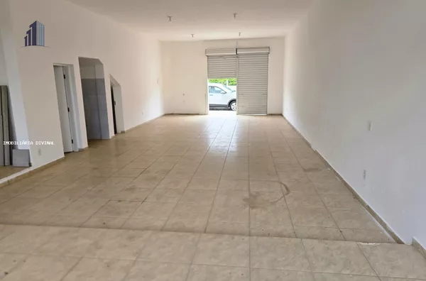 Salão Comercial para Locação em Ouro Fino / MG no bairro CENTRO