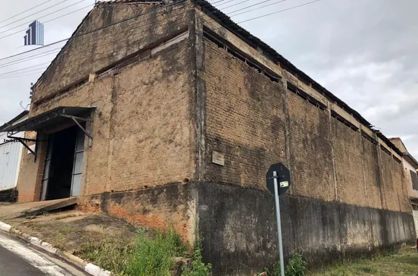 Galpão para Venda em Ouro Fino / MG no bairro ALTO
