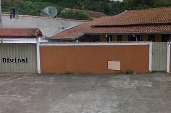 Casa para Venda em Ouro Fino / MG no bairro VARZEA
