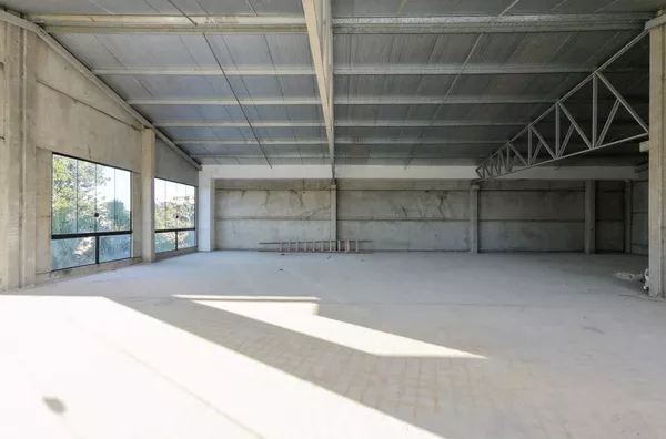 Sala Comercial para Locação na Av. Cristiano Fischer | 350m² em Porto Alegre