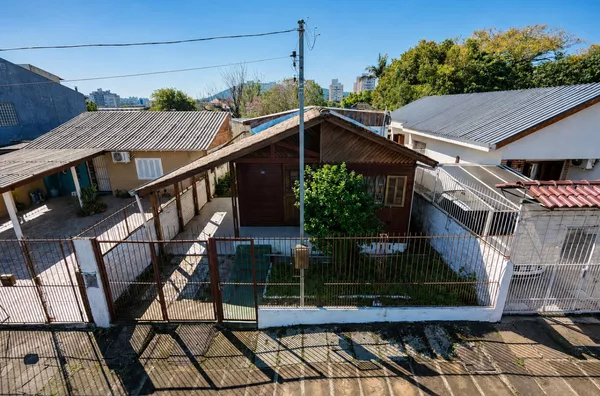 Casa à venda 2 quartos com pátio no Bairro São José | Porto Alegre