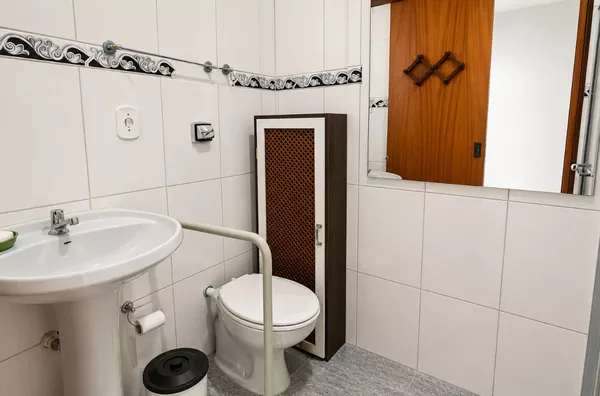 Apartamento JK à venda no Centro Histórico de Porto Alegre | Alugado