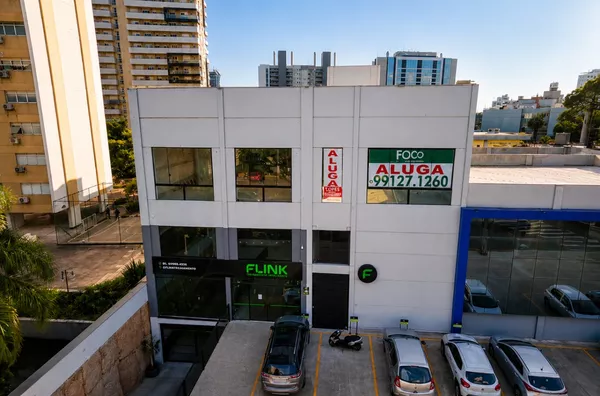 Sala Comercial para Locação na Av. Cristiano Fischer | 350m² em Porto Alegre