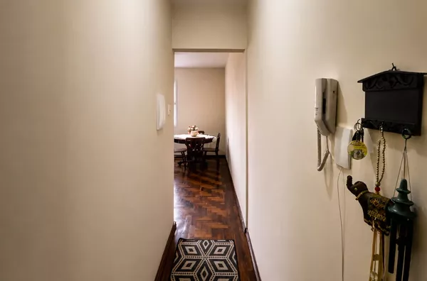 Apartamento 2 Dormitórios à Venda no Centro Histórico de Porto Alegre | Em Frente ao Zaffari