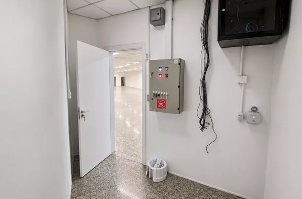 Sala Comercial para Locação na Av. Borges de Medeiros | 350m² | Centro Histórico