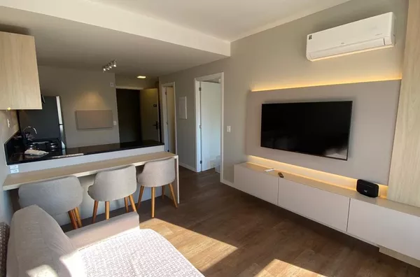 Apartamento 1 Dormitório Mobiliado no GO Cidade Baixa | 48m² | Churrasqueira | Vaga