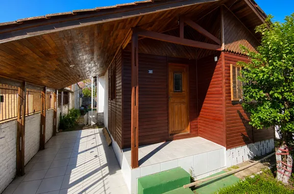 Casa à venda 2 quartos com pátio no Bairro São José | Porto Alegre
