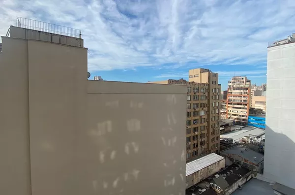 Apartamento JK mobiliado à venda no Centro Histórico | Porto Alegre