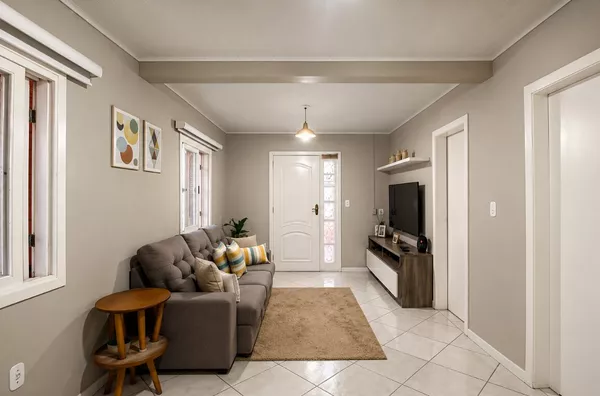 Casa para Alugar 2 quartos com Pátio no bairro Vila Nova | Porto Alegre 