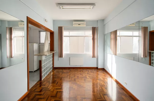 Apartamento JK à venda no Centro Histórico de Porto Alegre | Alugado
