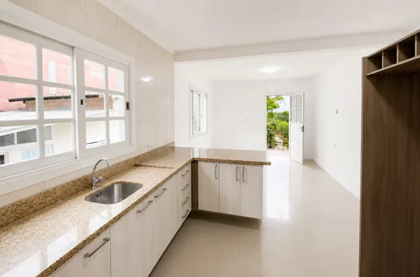 Casa 2 dormitórios com Pátio no bairro Vila Nova Porto Alegre
