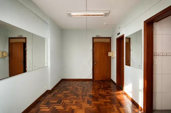 Apartamento JK à venda no Centro Histórico de Porto Alegre | Alugado
