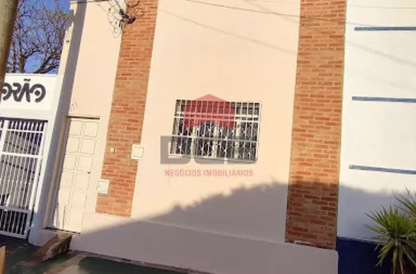 Casa em Vila Tiberio  -  Ribeirão Preto - Foto 1
