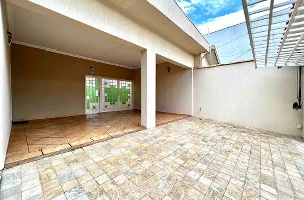 Casa em Ipiranga  -  Ribeirão Preto - Foto 1