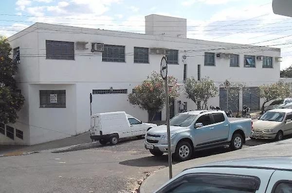 Sala em Jardim Anhangüera  -  Ribeirão Preto - Foto 1