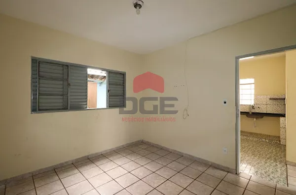 Casa 2 dormitórios Vila Albertina