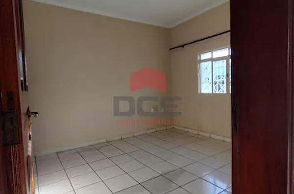 Casa em Vila Tiberio  -  Ribeirão Preto - Foto 5