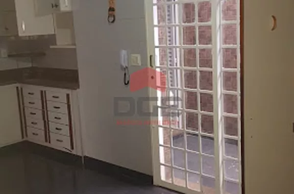 Casa em Independência  -  Ribeirão Preto - Foto 2