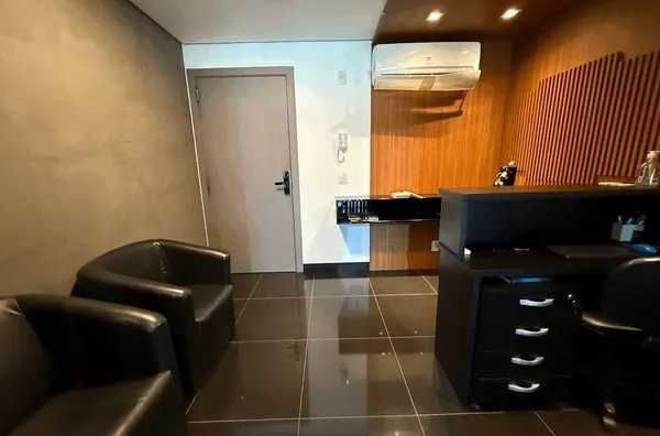 Walk Praia de Belas Sala CA56362513