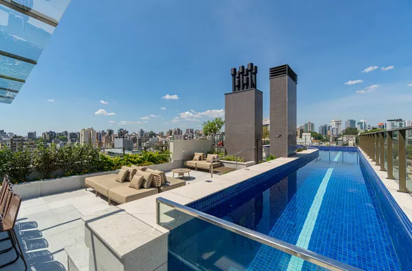 Piscina c/ raia de 17m