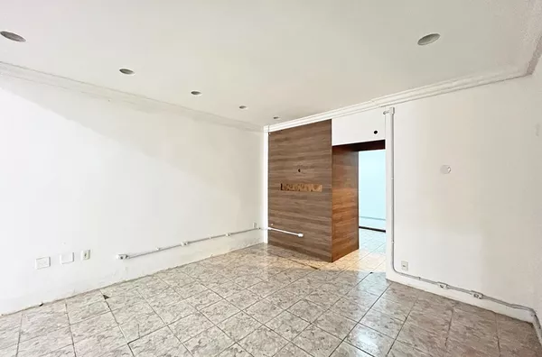 CBVA 210 Loja 610101007-36