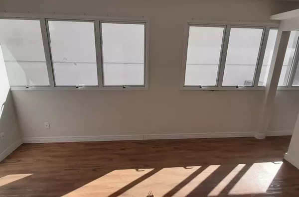 Sala - sala 402