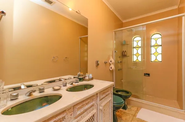 Casa próxima ao Colégio Farroupilha 