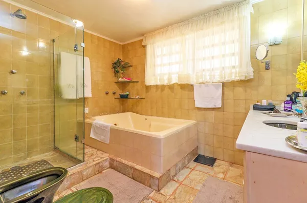 Casa próxima ao Colégio Farroupilha 