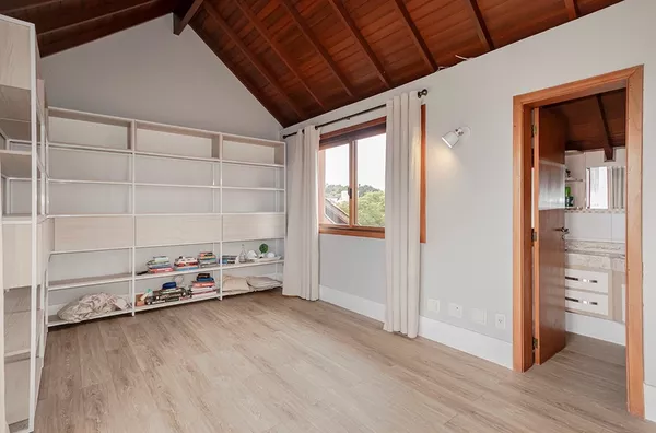 Casa em Condomínio no bairro Santa Tereza
