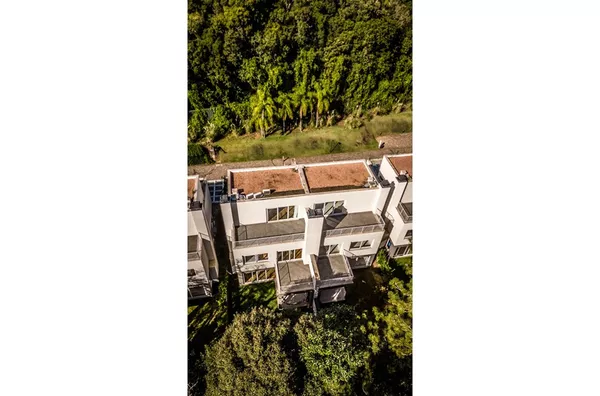 Casa em Condomínio na zona sul de Porto Alegre.