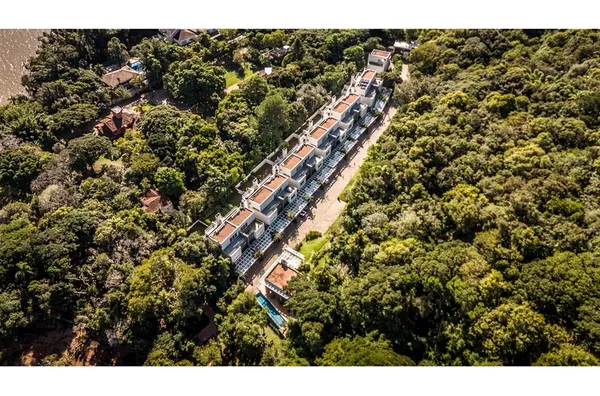 Casa em Condomínio na zona sul de Porto Alegre.