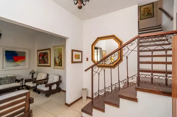 Casa AGH 26 612541046-6