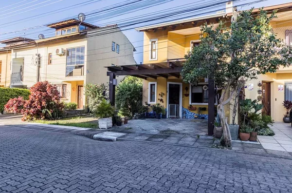 Casa em Condomínio 