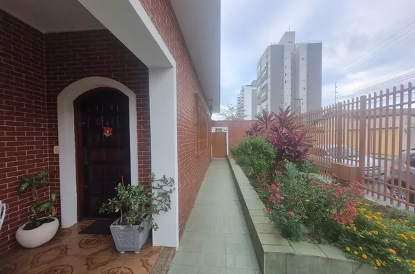 Casa Comercial para Locação, Vila Jaboticabeiras, Taubaté-SP - Foto 2