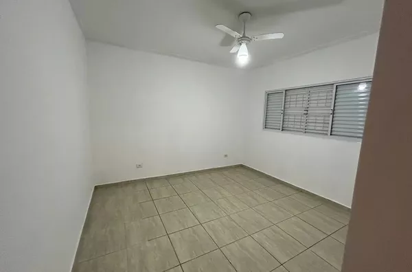 Casa 2 dormitórios com 90m² - Jardim Continental II, Taubaté/SP - Foto 4