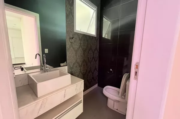 Casa com 3 dormitórios - 302m² - Foto 4