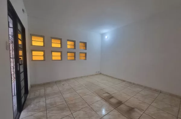 Casa 3 dormitórios - Jardim Eulália, Taubaté/SP - Foto 2
