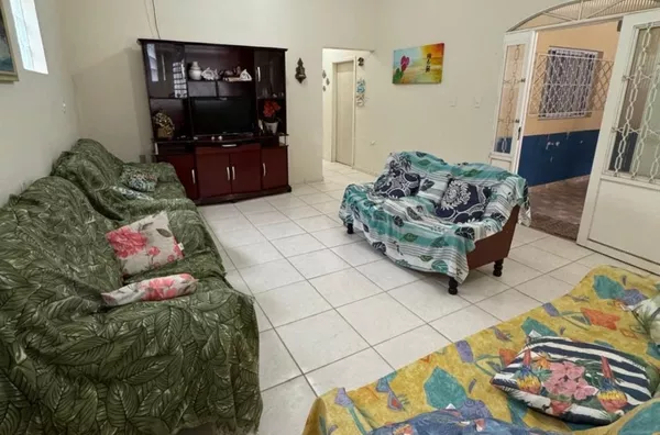 Casa com 4 dormitórios (com edícula) 165m² de área privativa - Bairro Perequê Açu, Ubatuba/SP - Foto 2