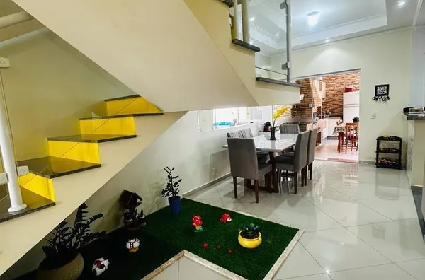 Sobrado com 3 dormitórios, sendo 1 suíte, 184m² - Foto 2