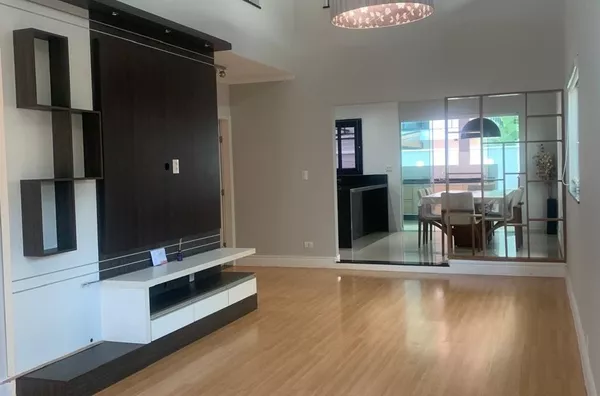 Casa á venda e locação com 4 dormitórios sendo 1 suíte no Campos do Conde Chambord - Foto 1