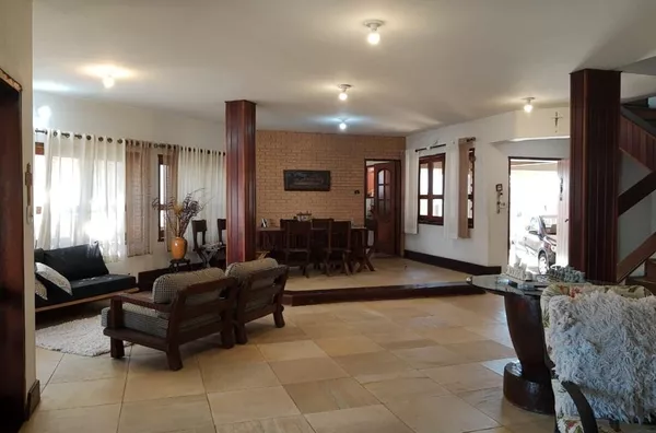 Casa com 3 suítes - 480m² - Foto 1